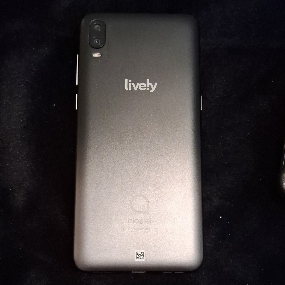 Alcatel Black Smartphone with Charger and Case - Picture 2 of 6